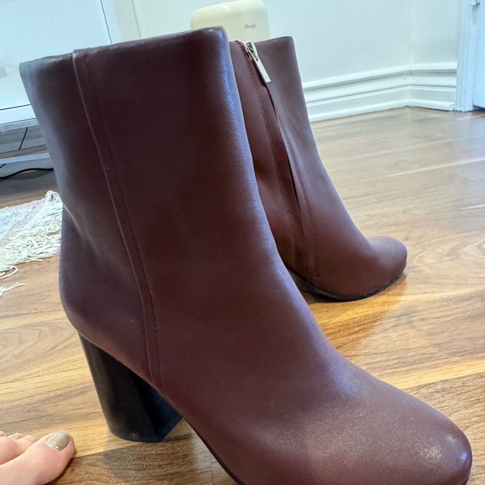 Joie Perfect Condition Burgundy Ankle Boots
